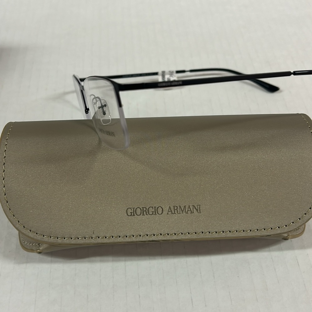 Giorgio Armani Eyeglasses - Picture 4 of 6